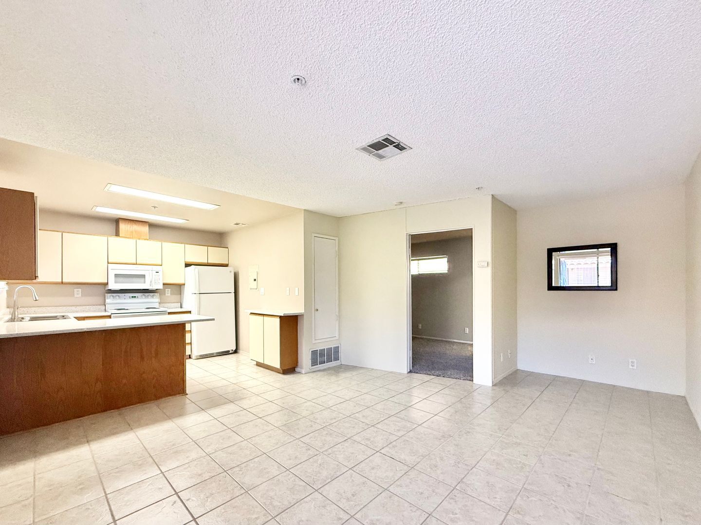44620 San Rafael Avenue - Unit 01 - Palm Desert - California - 1 bed, 1 bath rental property