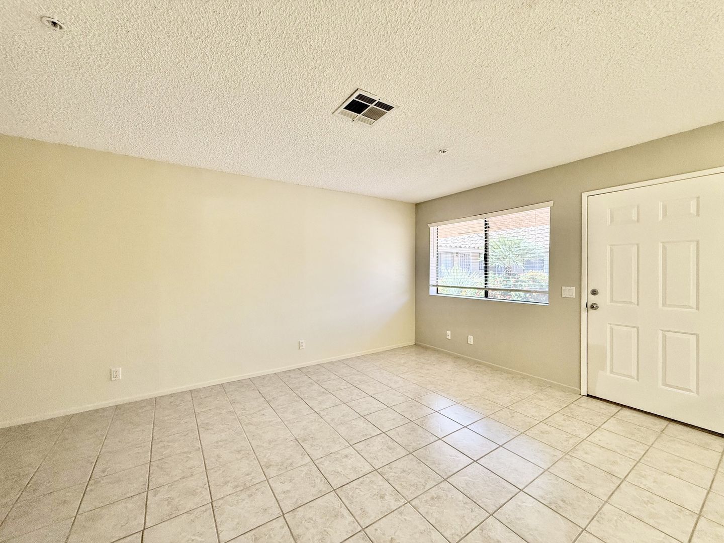 44620 San Rafael Avenue - Unit 01 - Palm Desert - California - 1 bed, 1 bath rental property