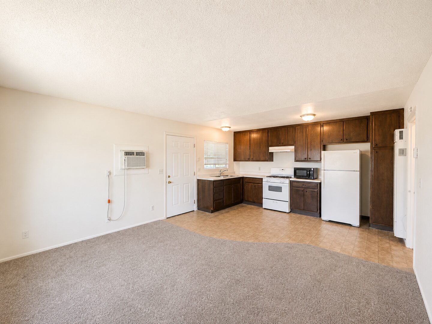 45442 10TH St West - Lancaster - California - 1 bed, 1 bath rental property