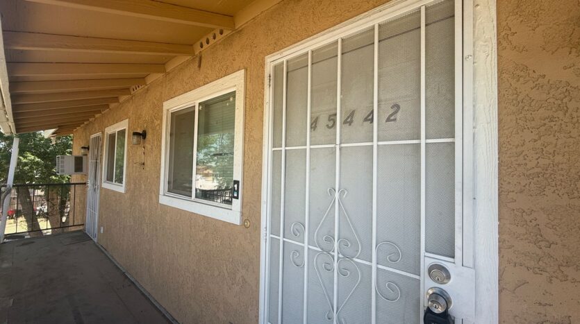 45442 10TH St West - Lancaster - California - 1 bed, 1 bath rental property