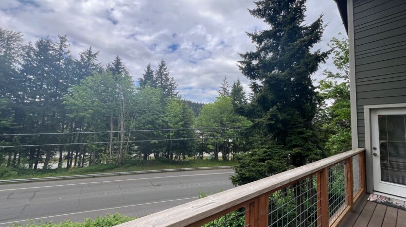 514 Fielding Court - Bellingham - Washington - 5 bed, 3.5 bath rental property