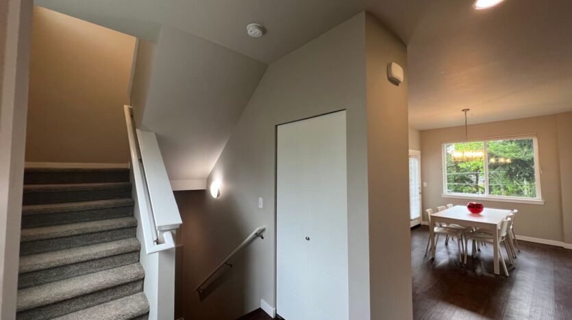 514 Fielding Court - Bellingham - Washington - 5 bed, 3.5 bath rental property