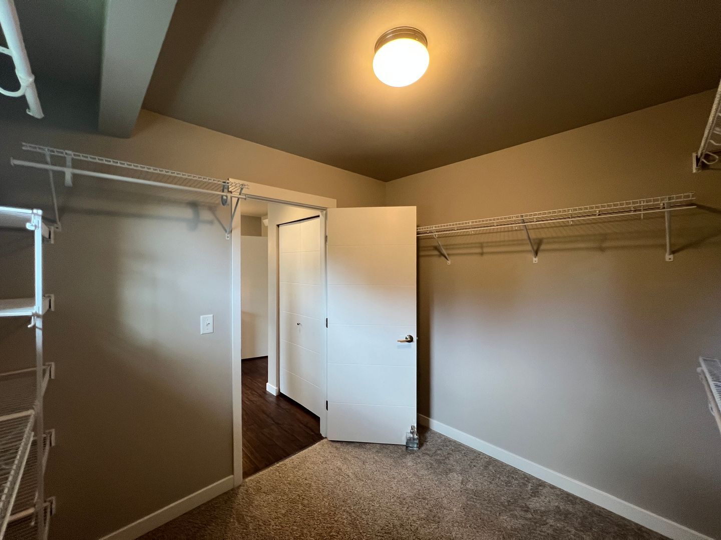 514 Fielding Court - Bellingham - Washington - 5 bed, 3.5 bath rental property