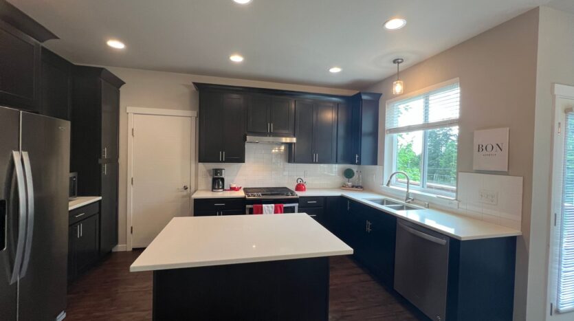 514 Fielding Court - Bellingham - Washington - 5 bed, 3.5 bath rental property