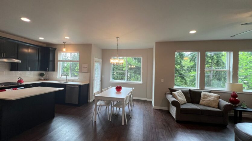 514 Fielding Court - Bellingham - Washington - 5 bed, 3.5 bath rental property