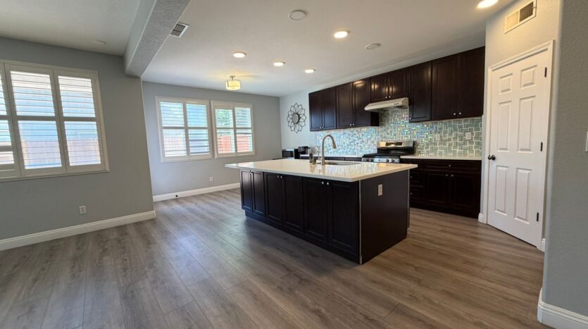 5418 Halas Ct  - Elk Grove - California - 4 bed, 3 bath rental property