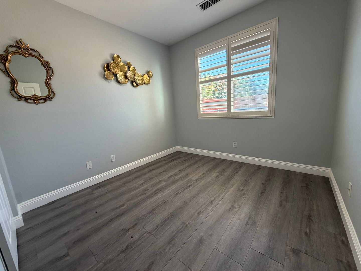 5418 Halas Ct  - Elk Grove - California - 4 bed, 3 bath rental property