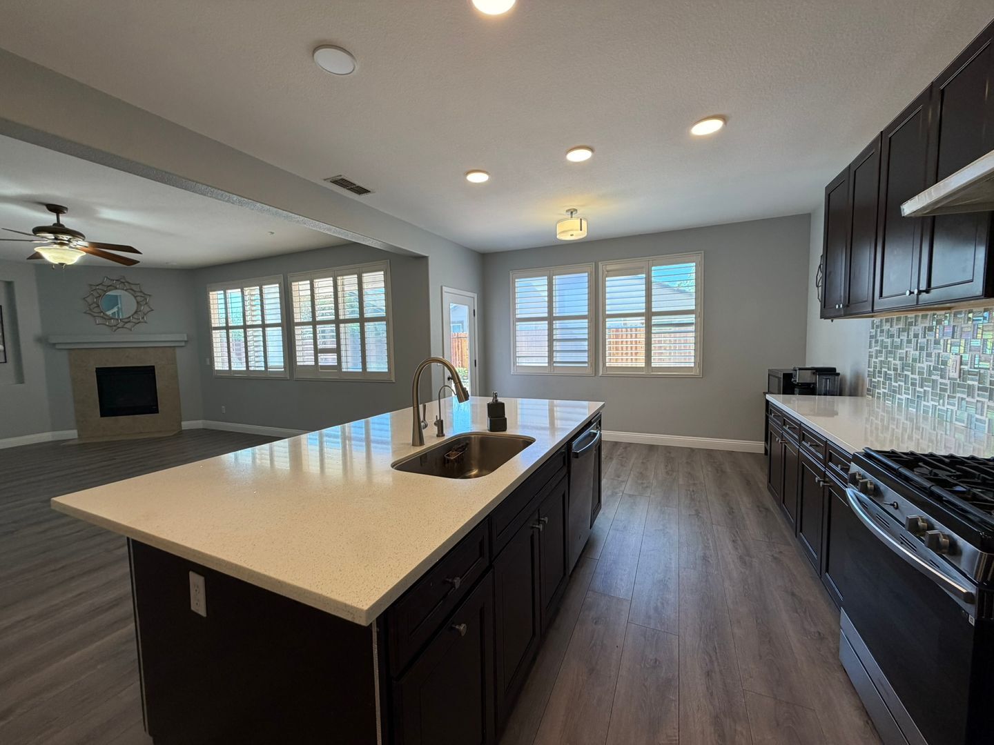 5418 Halas Ct  - Elk Grove - California - 4 bed, 3 bath rental property