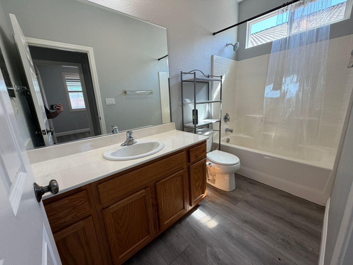 5418 Halas Ct  - Elk Grove - California - 4 bed, 3 bath rental property
