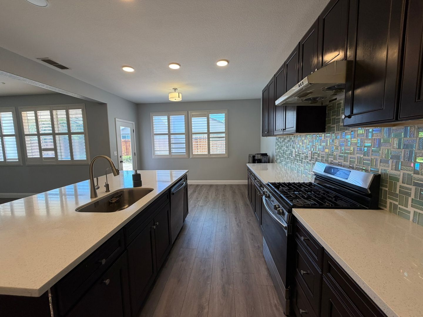 5418 Halas Ct  - Elk Grove - California - 4 bed, 3 bath rental property