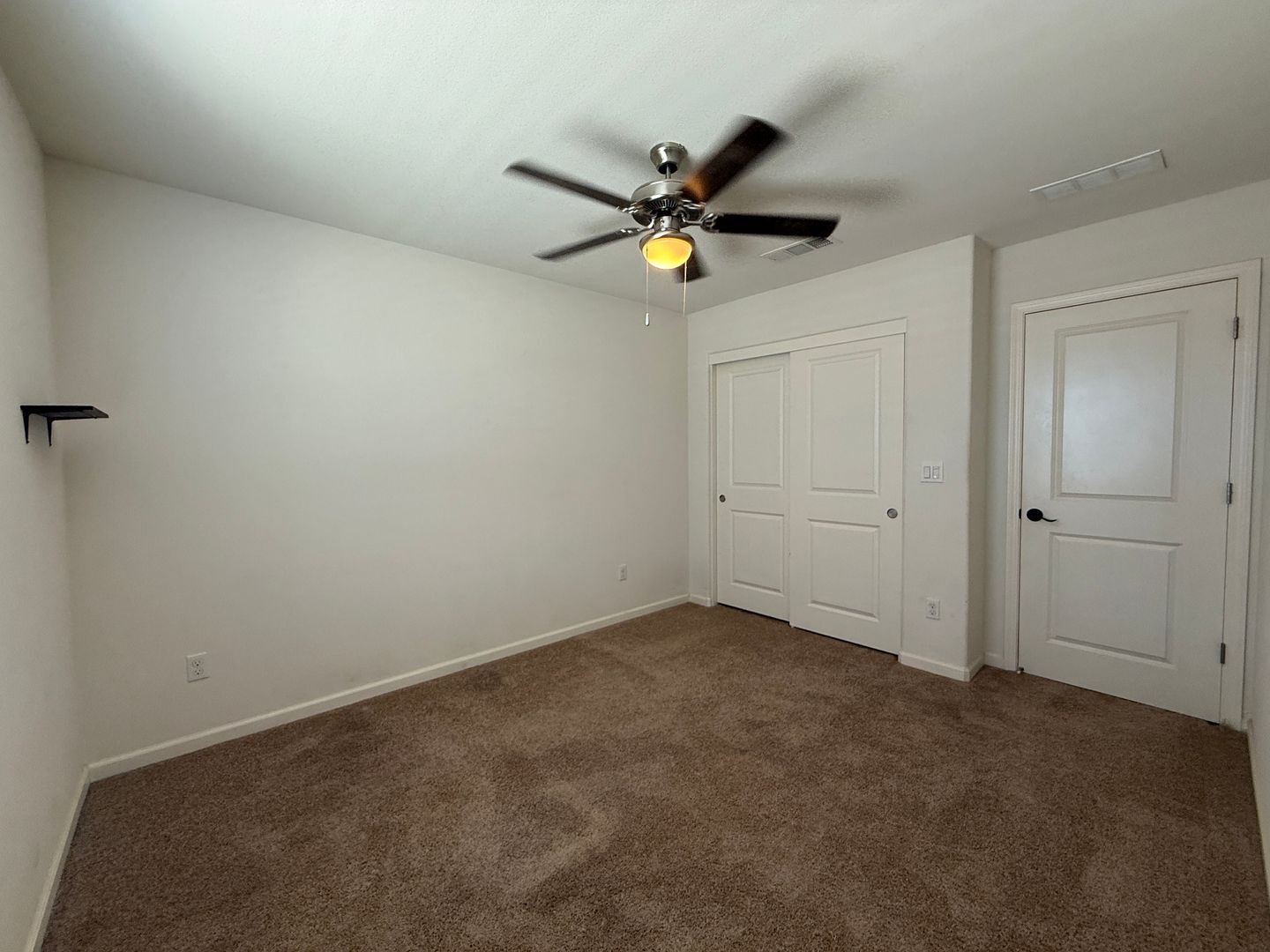 5531 W Flint Way - Fresno - California - 5 bed, 3.5 bath rental property