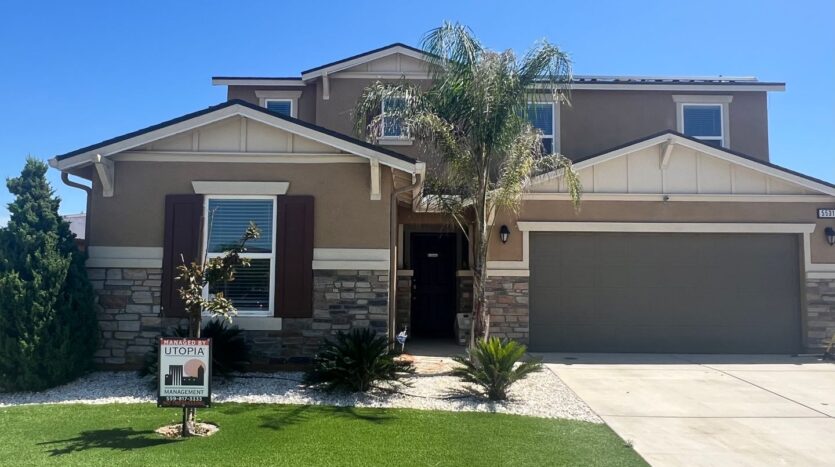 5531 W Flint Way - Fresno - California - 5 bed, 3.5 bath rental property