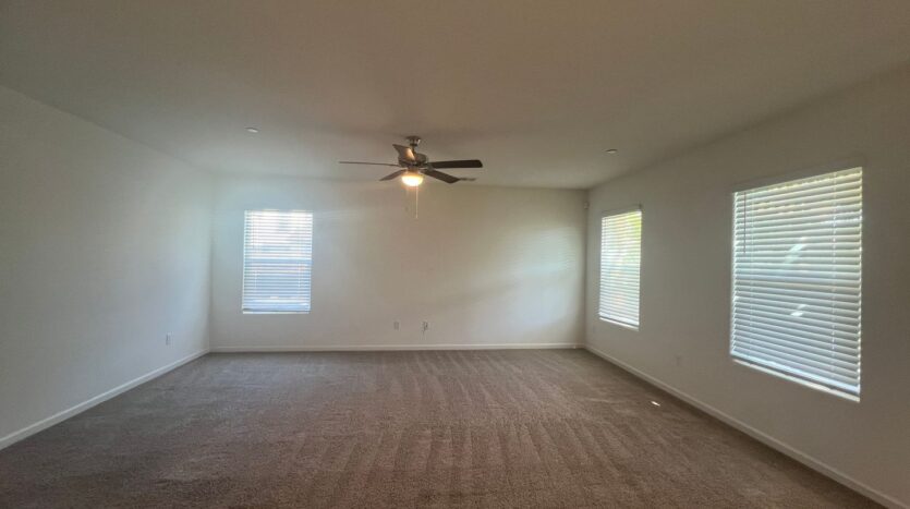 5531 W Flint Way - Fresno - California - 5 bed, 3.5 bath rental property