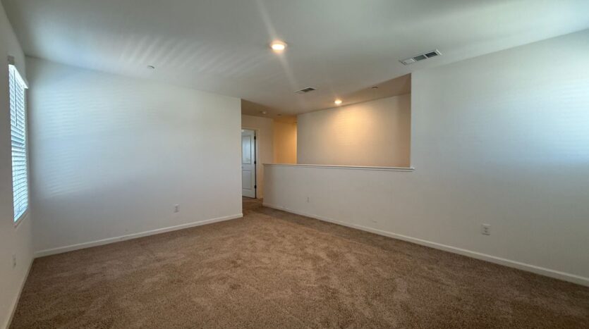 5531 W Flint Way - Fresno - California - 5 bed, 3.5 bath rental property