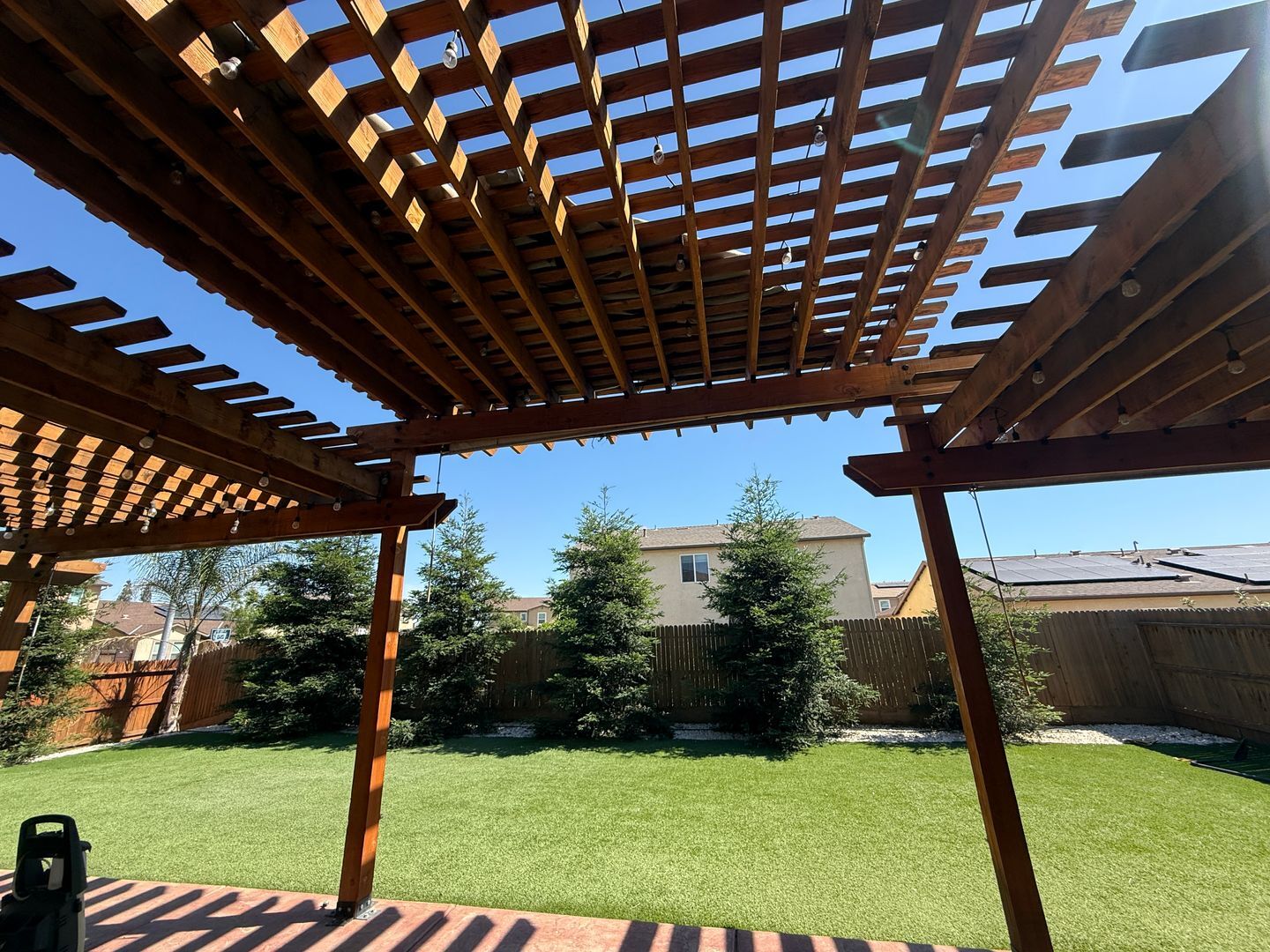 5531 W Flint Way - Fresno - California - 5 bed, 3.5 bath rental property