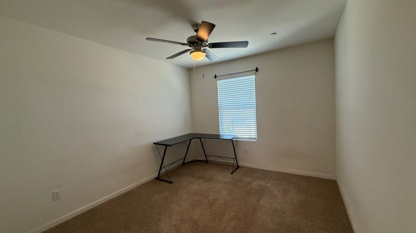 5531 W Flint Way - Fresno - California - 5 bed, 3.5 bath rental property