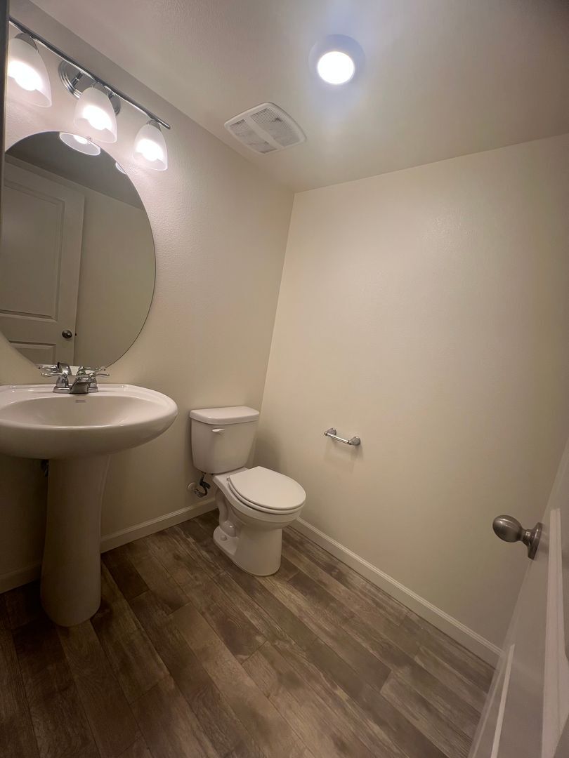 5531 W Flint Way - Fresno - California - 5 bed, 3.5 bath rental property