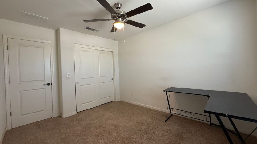 5531 W Flint Way - Fresno - California - 5 bed, 3.5 bath rental property