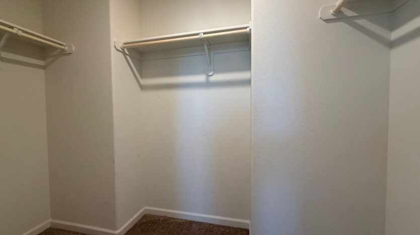 5531 W Flint Way - Fresno - California - 5 bed, 3.5 bath rental property