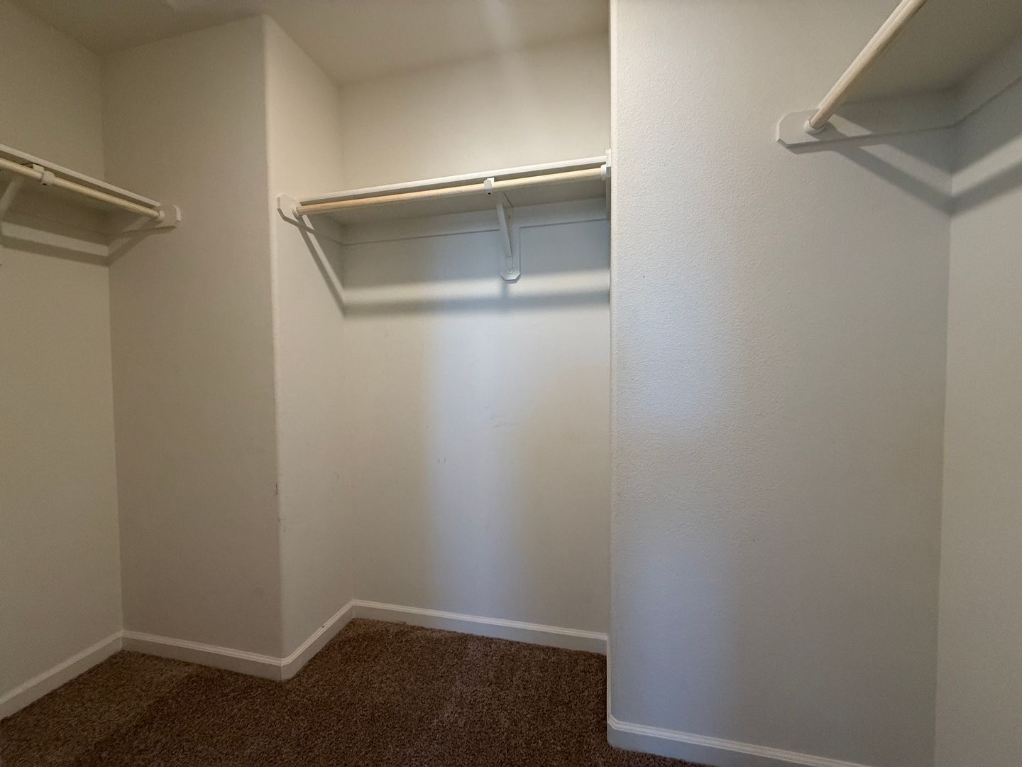 5531 W Flint Way - Fresno - California - 5 bed, 3.5 bath rental property