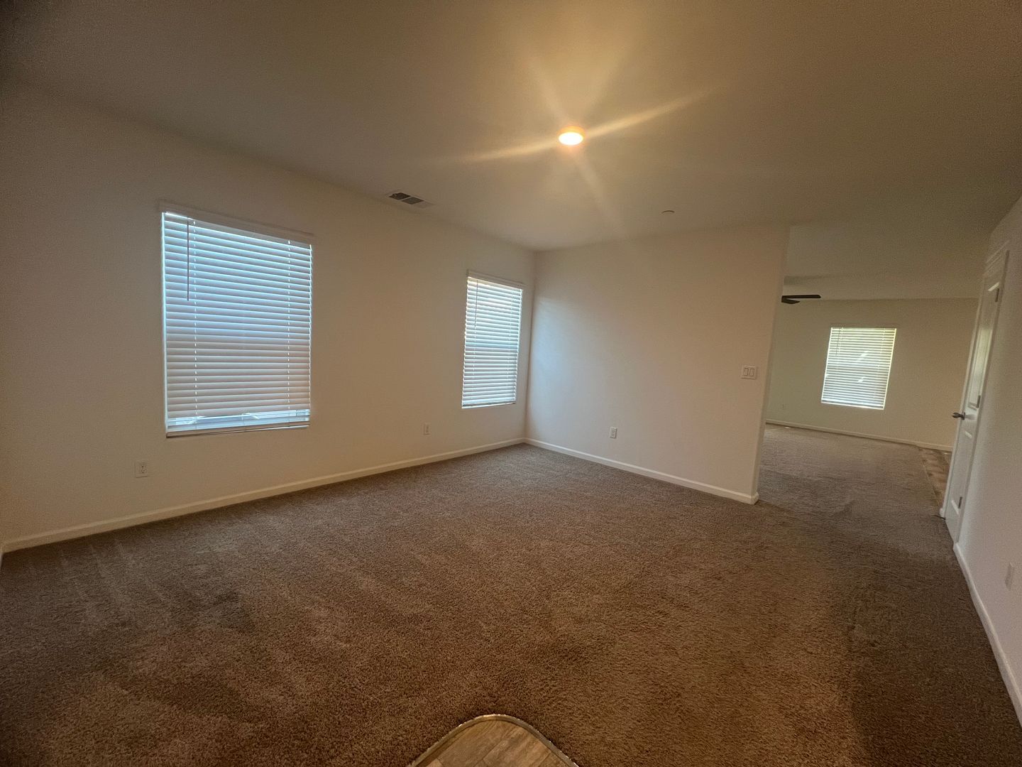 5531 W Flint Way - Fresno - California - 5 bed, 3.5 bath rental property