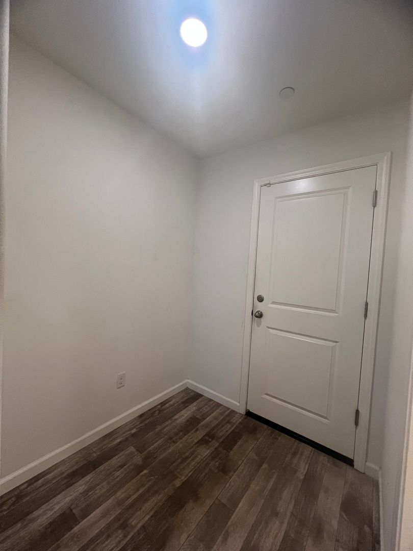 5531 W Flint Way - Fresno - California - 5 bed, 3.5 bath rental property