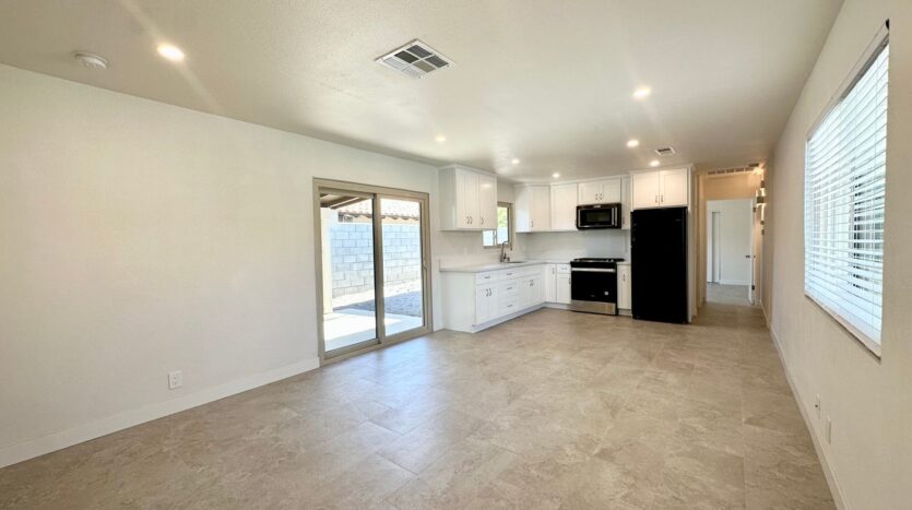 561 Desert View Dr APT 1 - Palm Springs - California - 1 bed, 1 bath rental property