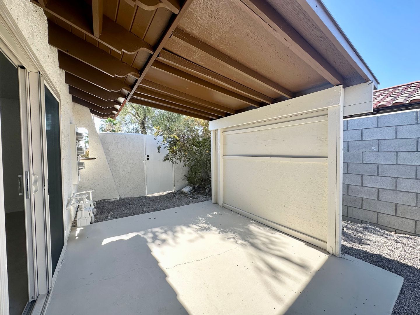 561 Desert View Dr APT 1 - Palm Springs - California - 1 bed, 1 bath rental property