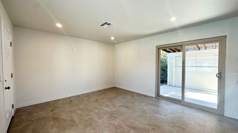561 Desert View Dr APT 1 - Palm Springs - California - 1 bed, 1 bath rental property