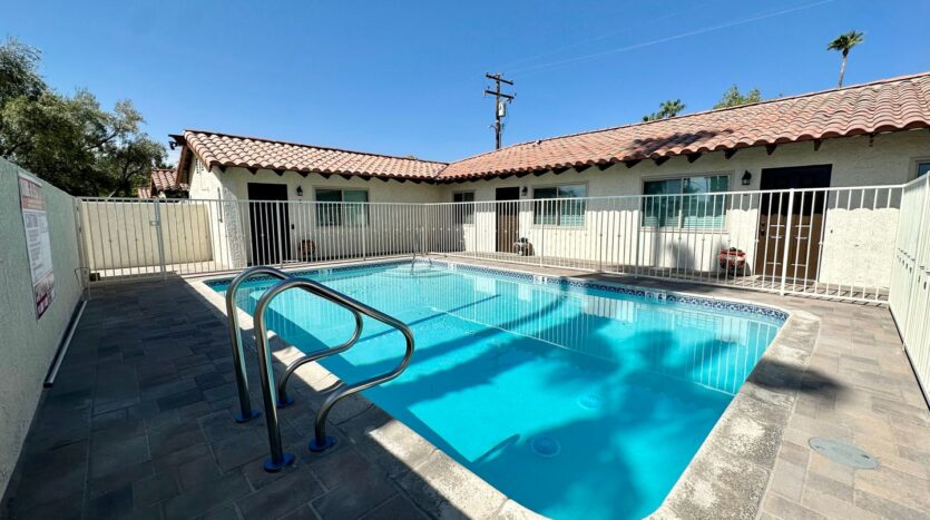 561 Desert View Dr APT 1 - Palm Springs - California - 1 bed, 1 bath rental property