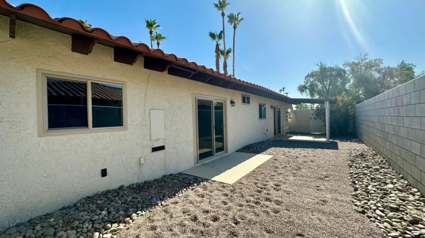 561 Desert View Dr APT 1 - Palm Springs - California - 1 bed, 1 bath rental property