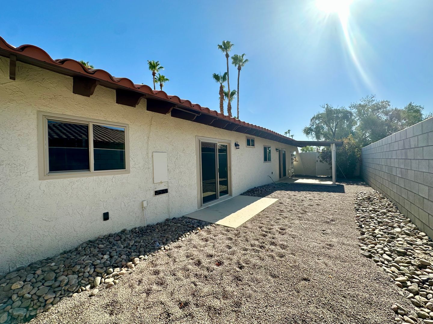 561 Desert View Dr APT 1 - Palm Springs - California - 1 bed, 1 bath rental property