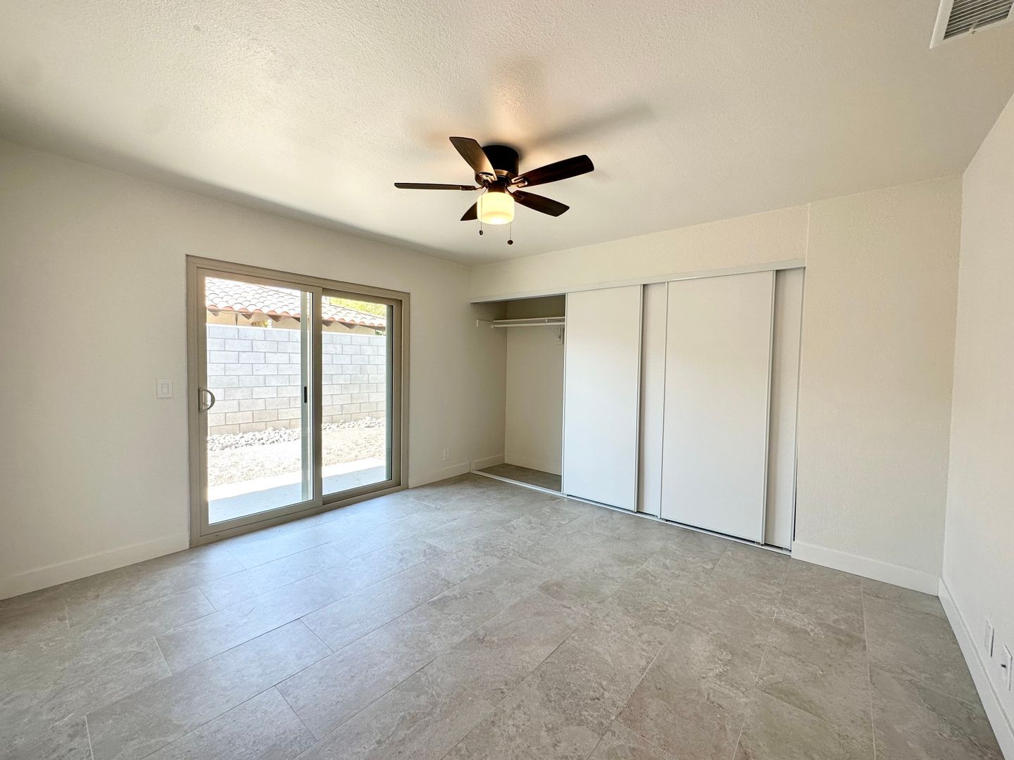 561 Desert View Dr APT 1 - Palm Springs - California - 1 bed, 1 bath rental property