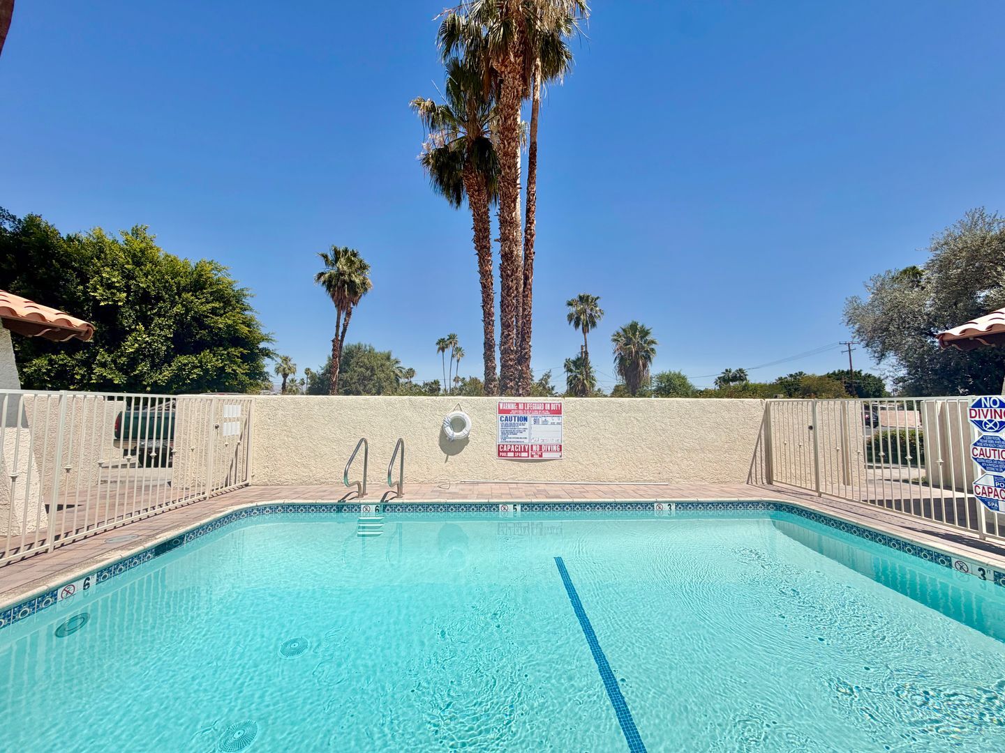 561 Desert View Drive - Unit 03 - Palm Springs - California - 2 bed, 1 bath rental property