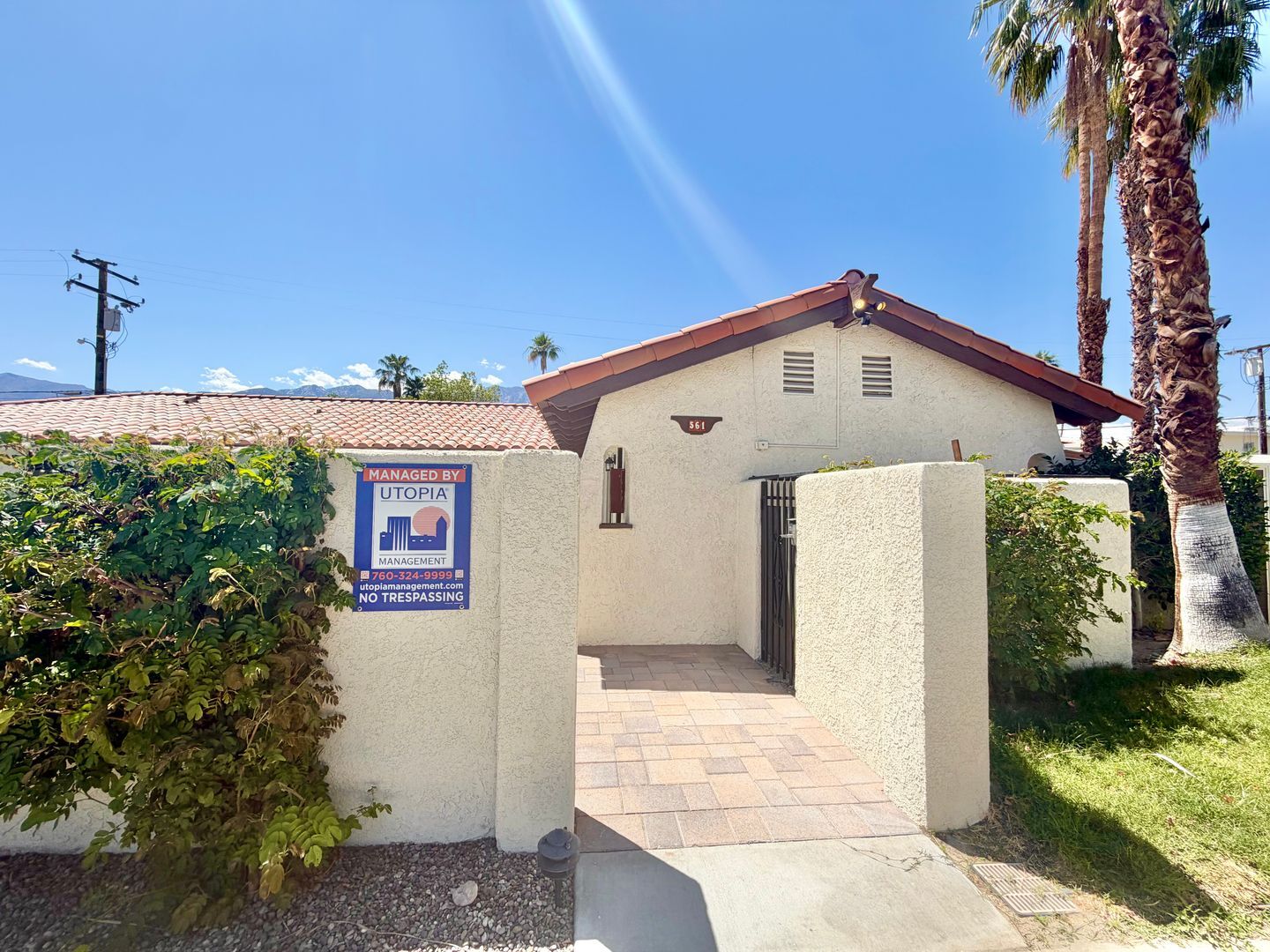 561 Desert View Drive - Unit 03 - Palm Springs - California - 2 bed, 1 bath rental property