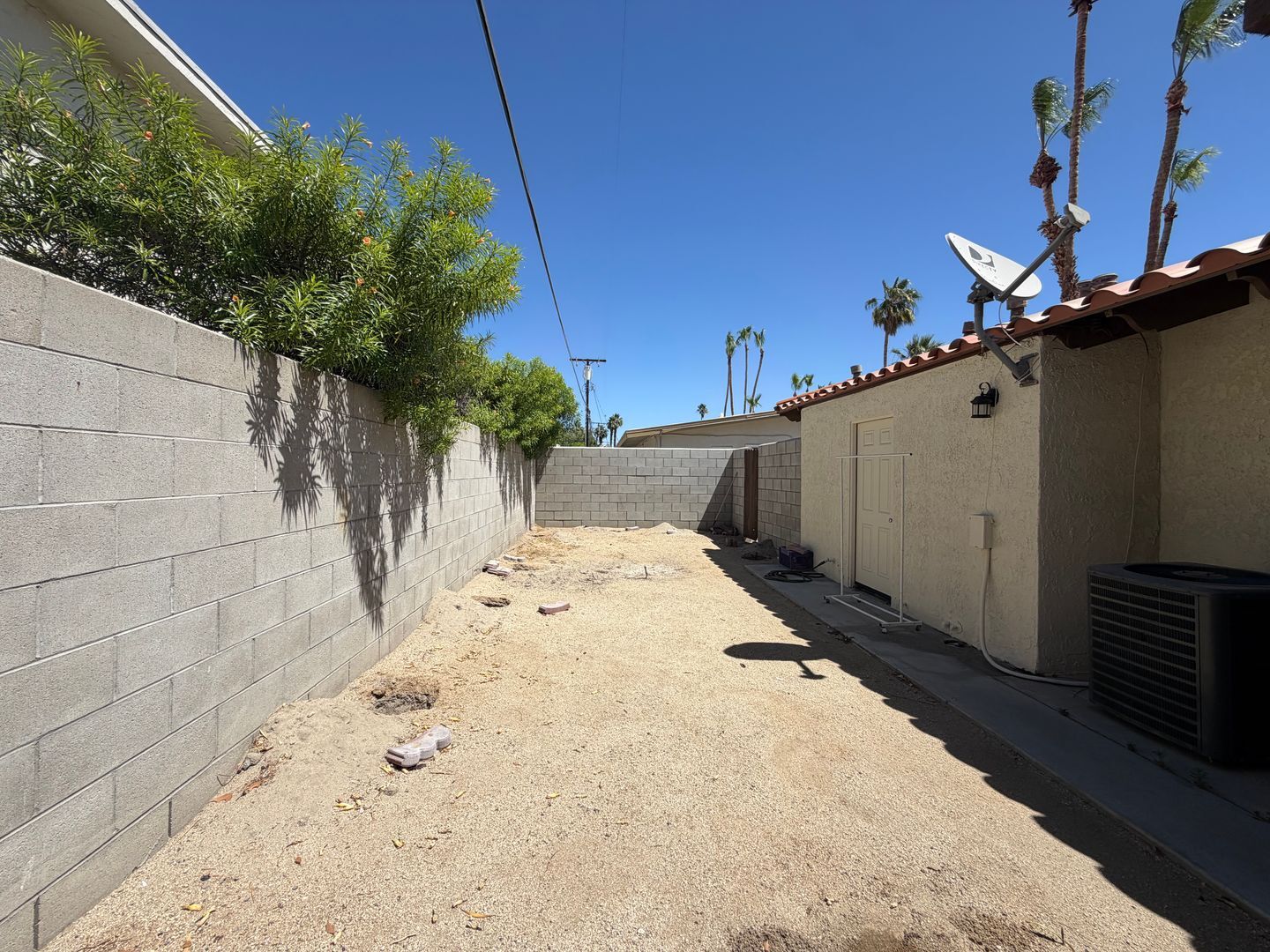 561 Desert View Drive - Unit 03 - Palm Springs - California - 2 bed, 1 bath rental property