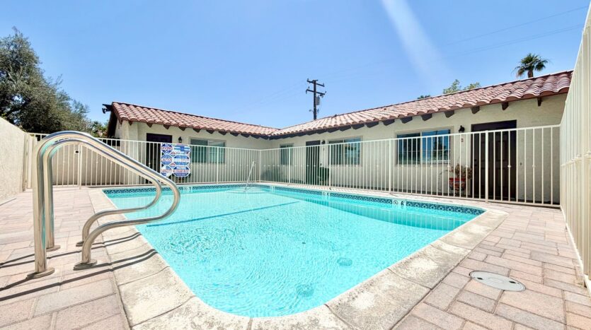 561 Desert View Drive - Unit 03 - Palm Springs - California - 2 bed, 1 bath rental property