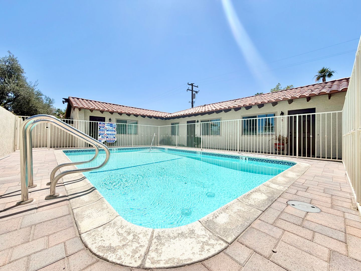 561 Desert View Drive - Unit 03 - Palm Springs - California - 2 bed, 1 bath rental property