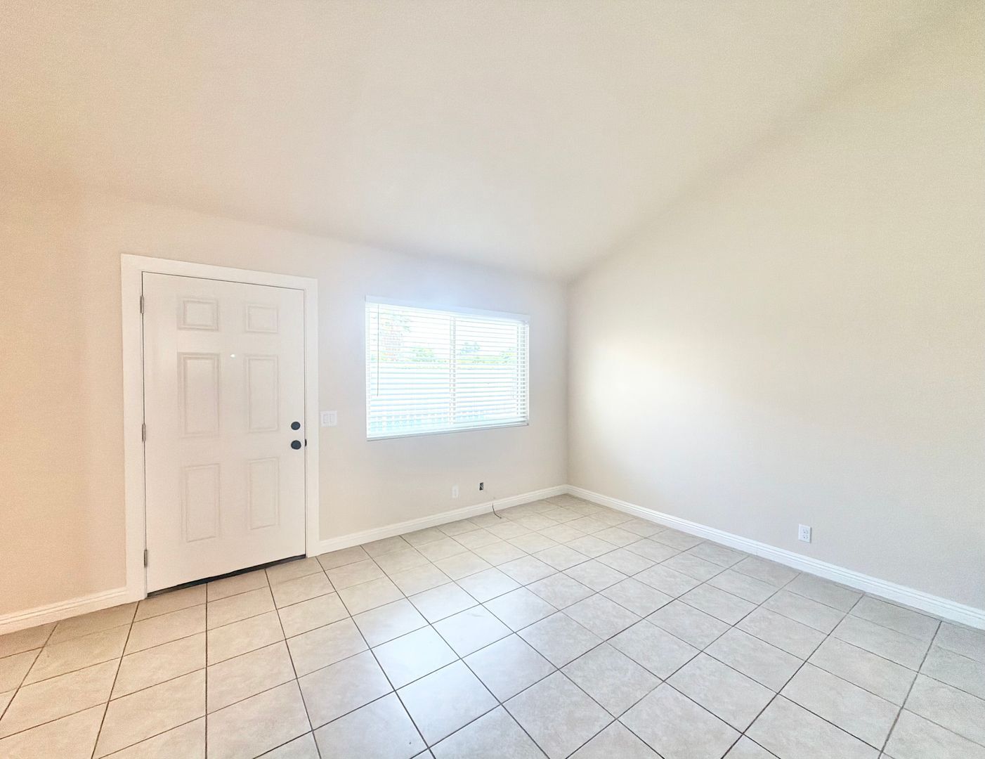 561 Desert View Drive - Unit 03 - Palm Springs - California - 2 bed, 1 bath rental property