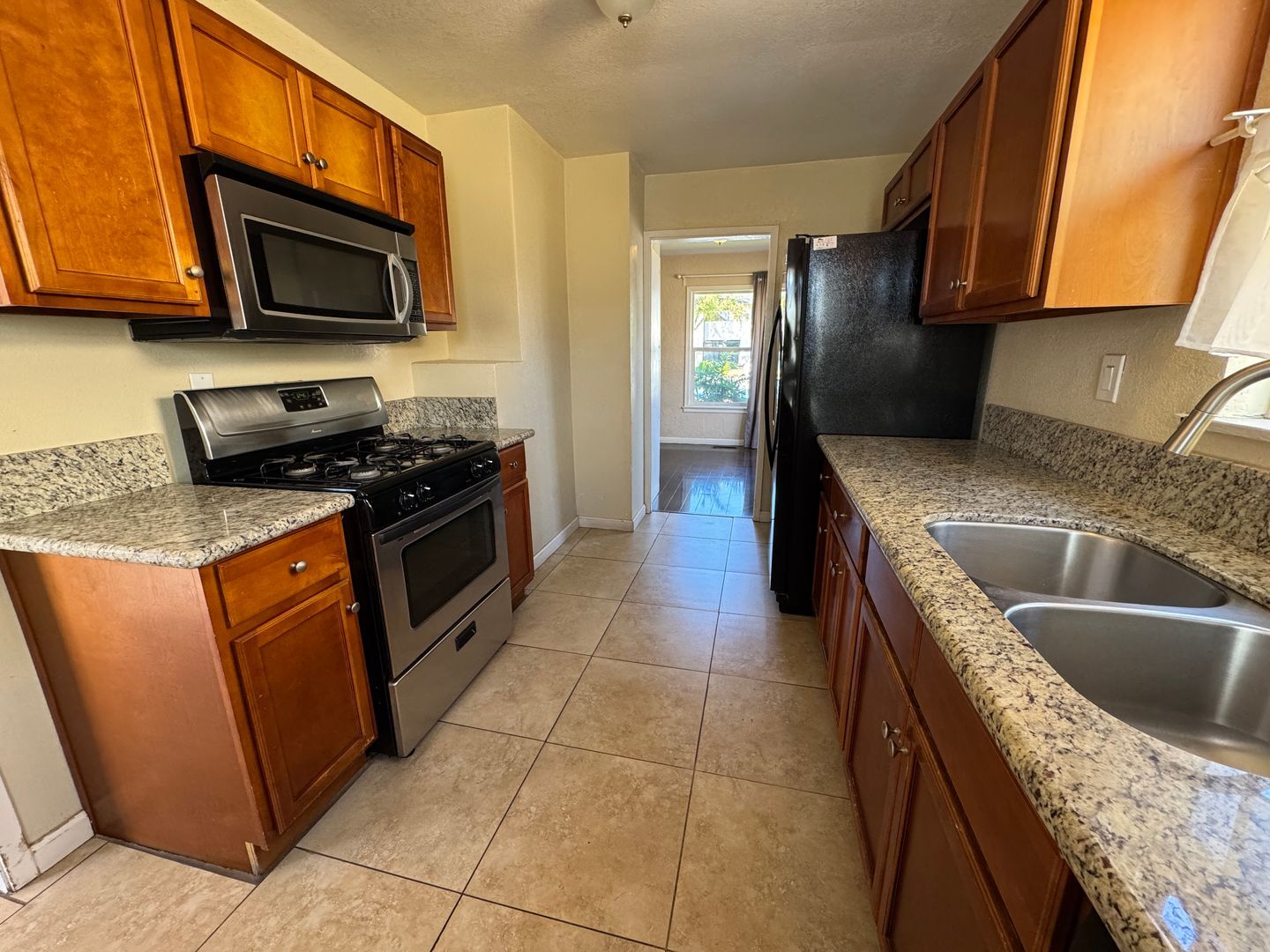 564 E Street - Chula Vista - California - 3 bed, 1 bath rental property