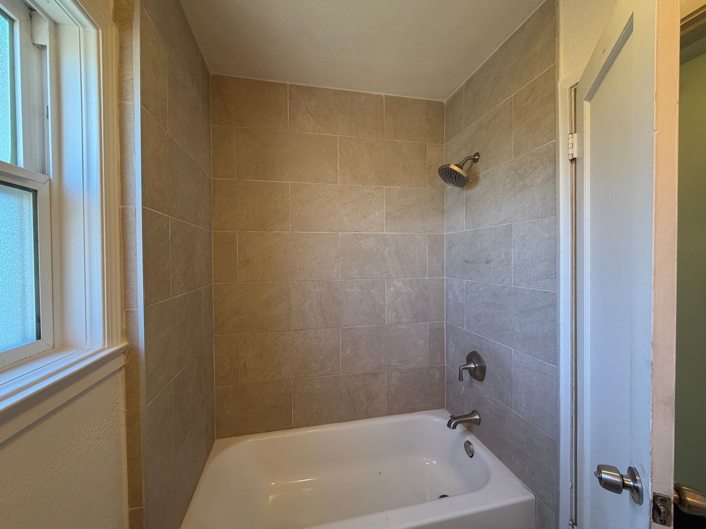 564 E Street - Chula Vista - California - 3 bed, 1 bath rental property