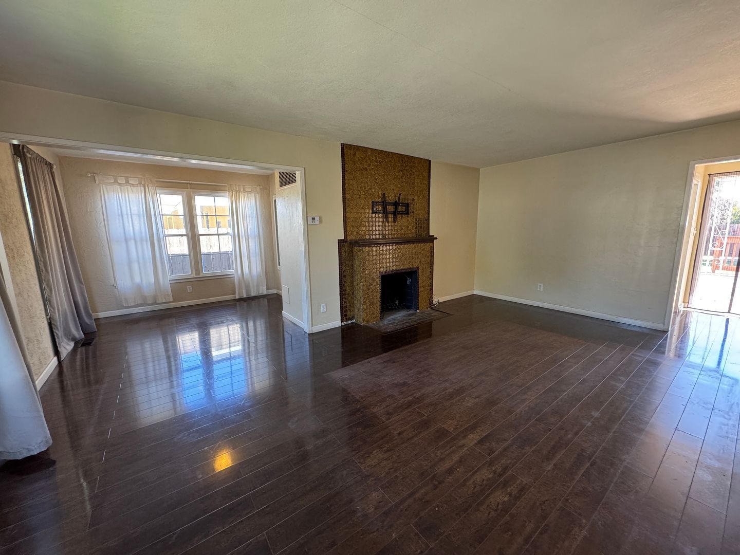 564 E Street - Chula Vista - California - 3 bed, 1 bath rental property