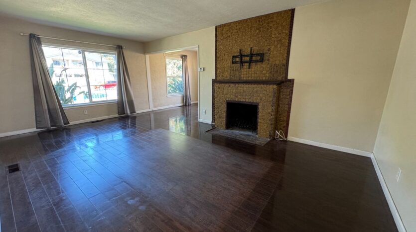 564 E Street - Chula Vista - California - 3 bed, 1 bath rental property