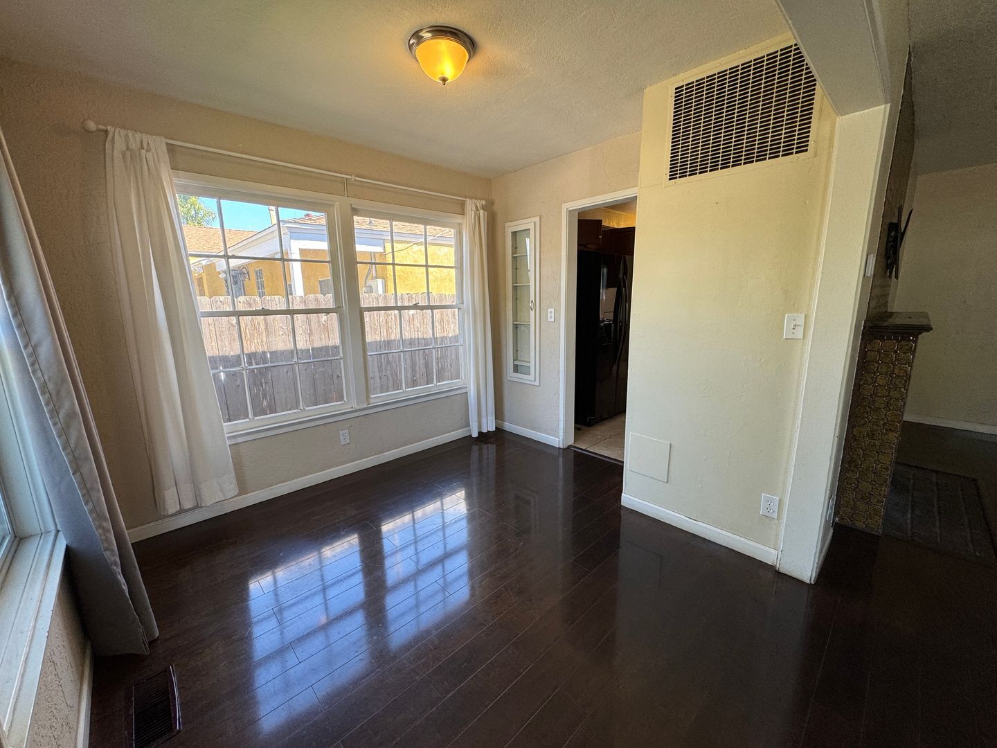 564 E Street - Chula Vista - California - 3 bed, 1 bath rental property
