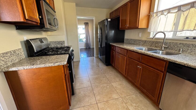 564 E Street - Chula Vista - California - 3 bed, 1 bath rental property
