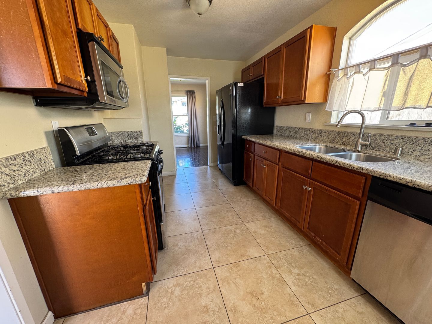 564 E Street - Chula Vista - California - 3 bed, 1 bath rental property