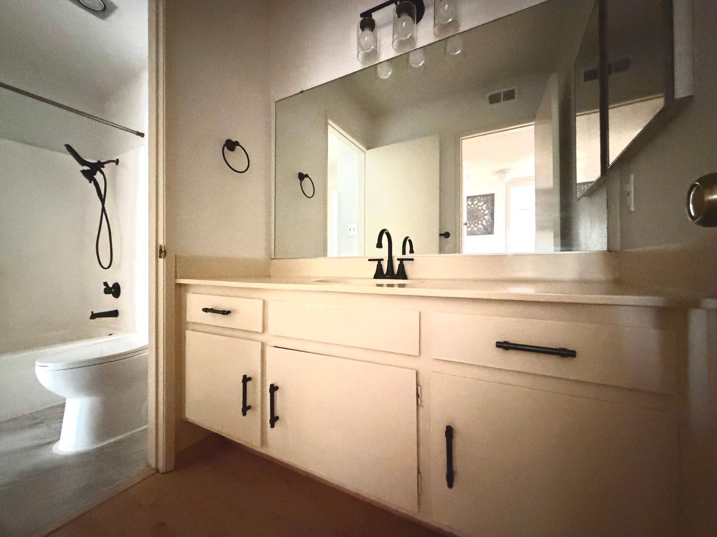 5700 Etiwanda 248 - Los Angeles - California - 2 bed, 1 bath rental property