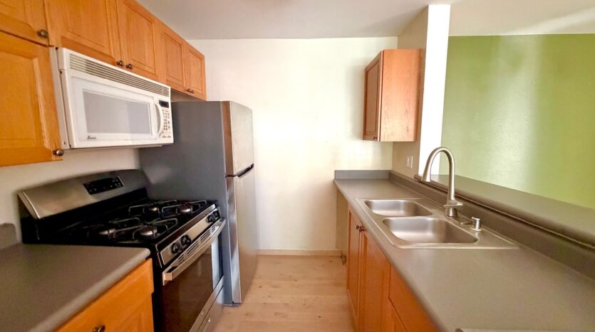 5700 Etiwanda 248 - Los Angeles - California - 2 bed, 1 bath rental property