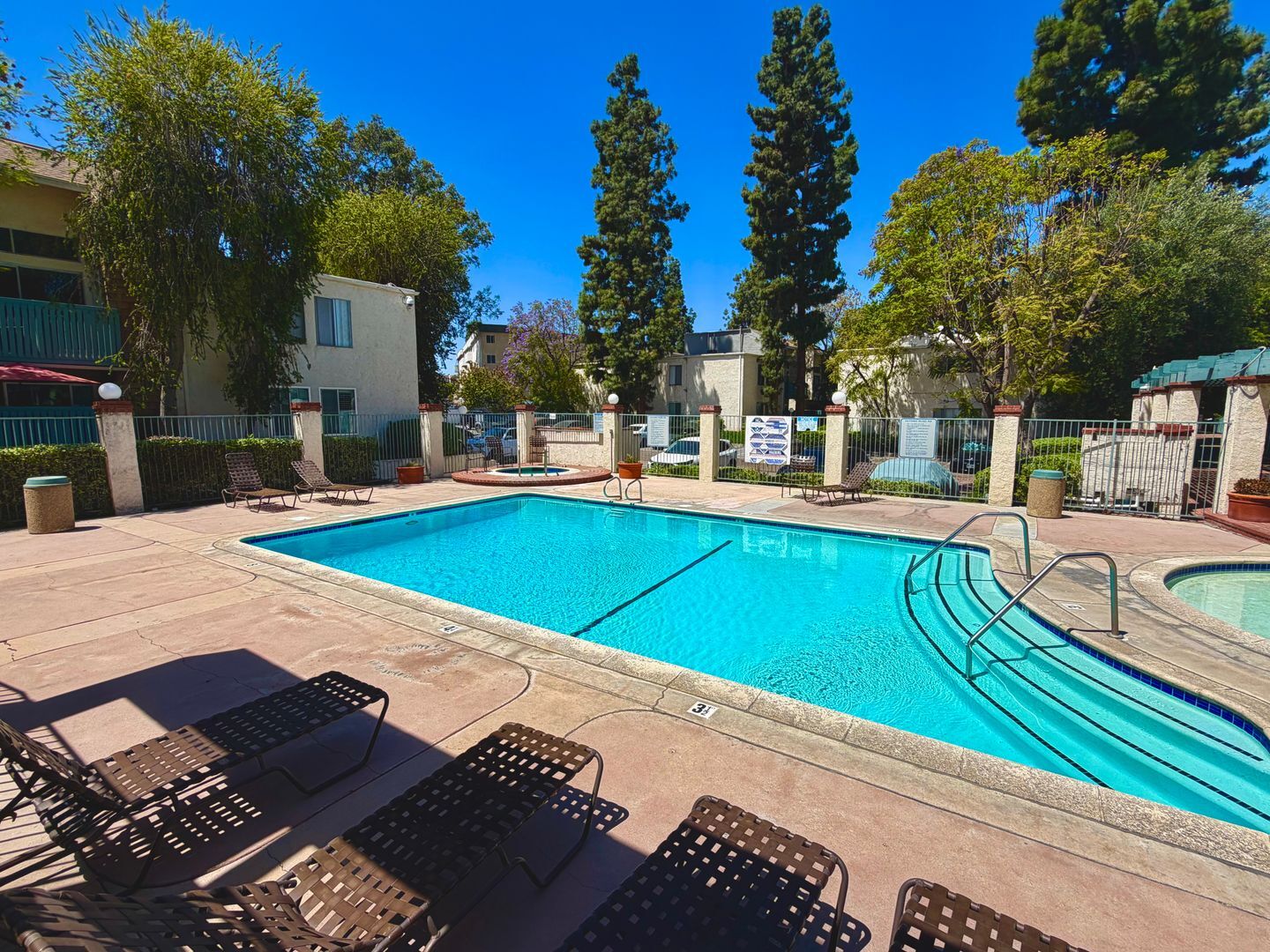 5700 Etiwanda 248 - Los Angeles - California - 2 bed, 1 bath rental property