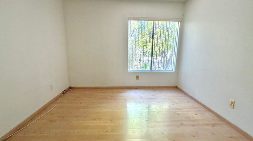 5700 Etiwanda 248 - Los Angeles - California - 2 bed, 1 bath rental property